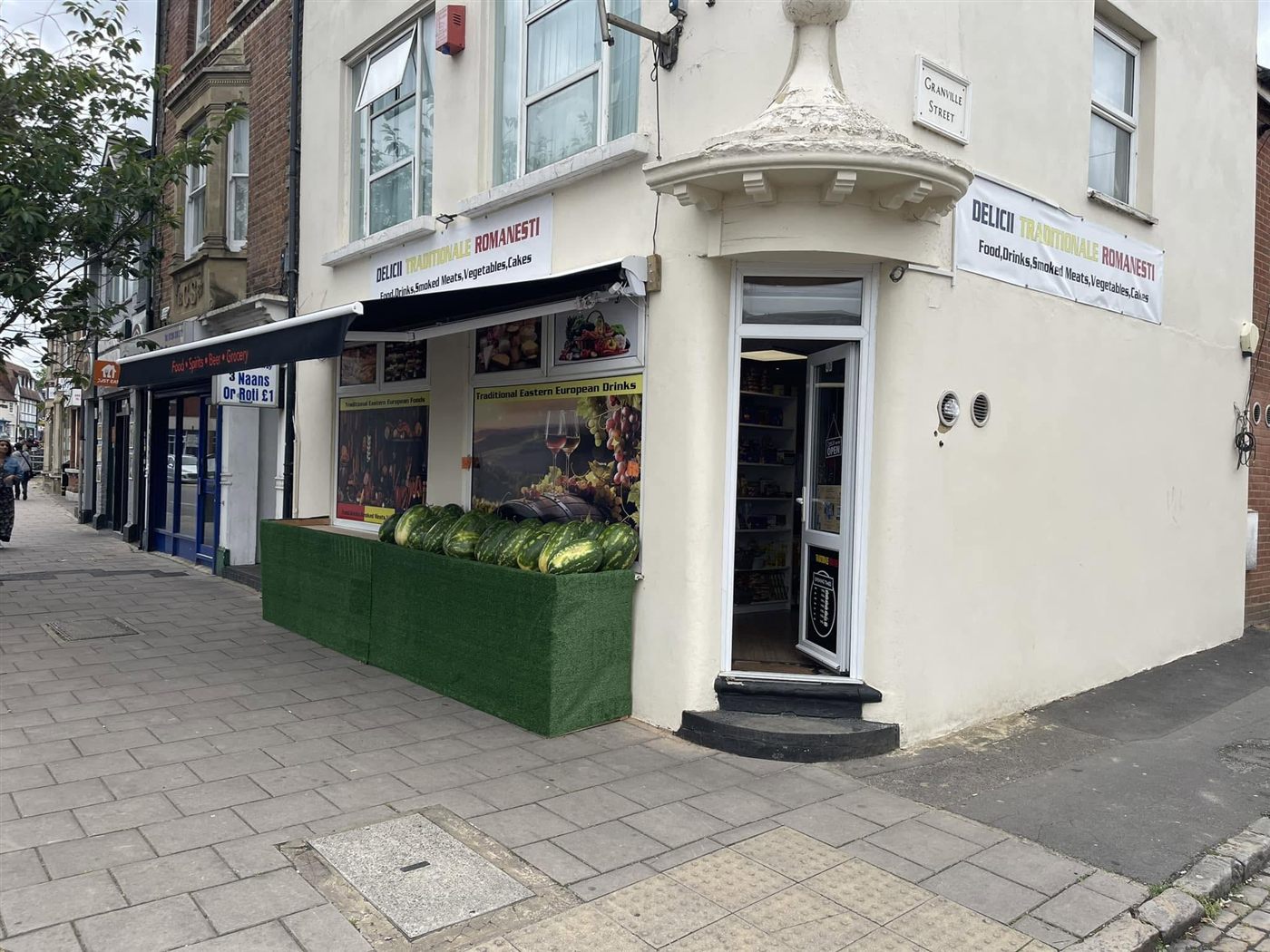 Magazinul Delicii Tradiționale Românești, 40 Buckingham Street, Aylesbury